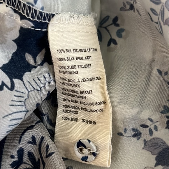 Johnny Was Women Zinnia Floral Print Short Sleeve Silk Top Size Medium - Picture 9 of 10